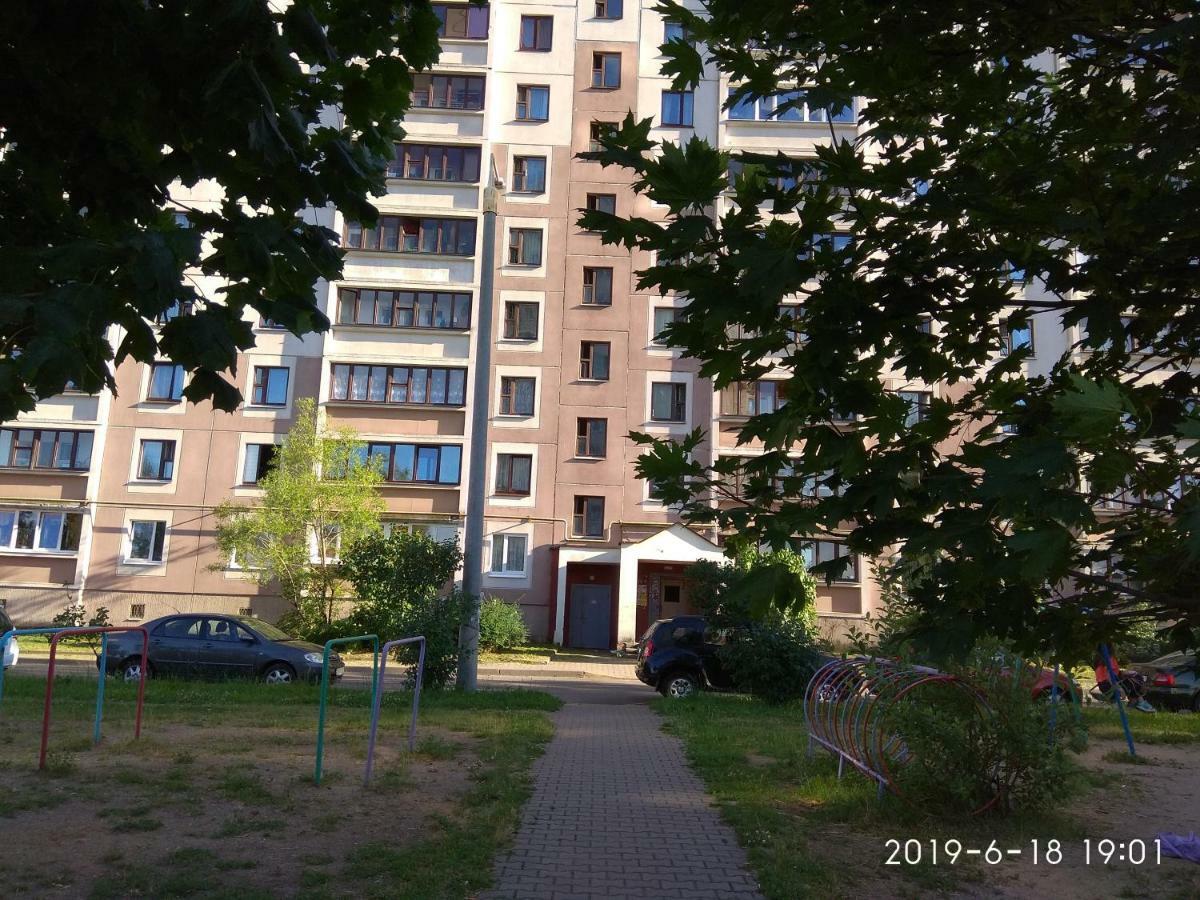 Apartamenty V Minske S Dwumä Spalnyami 외부 사진